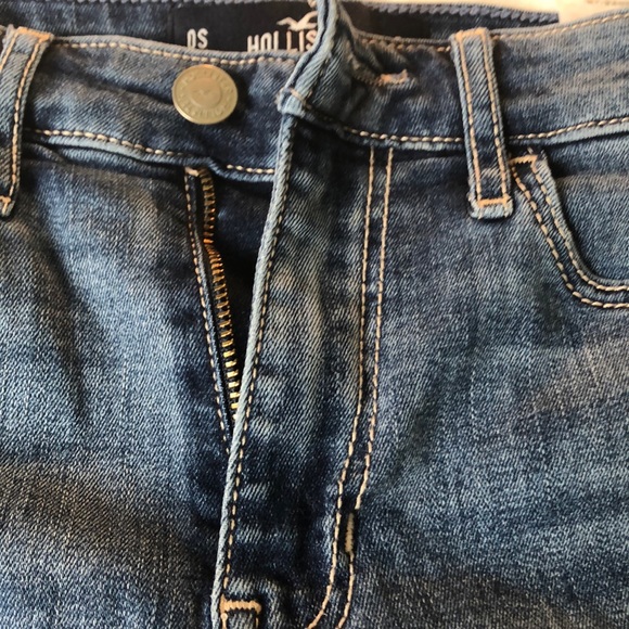 Hollister Women Jeans waist: 24 length: 24 - Picture 4 of 5